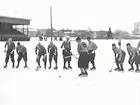 Bandy vid Eyravallen mellan Askersund-ÖSK.
Straffslag mot Askersund nr. 8 Tjappe Magnusson.