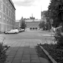 Kyrkogatan norrut mot Vasagatan, 1989-06.
Till vänster Kyrko