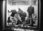 Olle Johansson, skyltfönster, herrkläder.