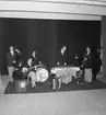 Börje Wizells orkester, sex män med musikinstrument.