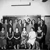 Rynninge skola, interiör, grupp 17 personer.
25-årsjubileum (1933-1958).
Roland Vilén