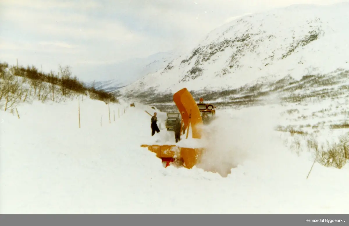 Ny fres skal i arbeid på Hemsedalsfjellet i 1967.