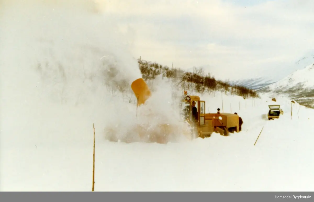 Ny fres skal i arbeid på Hemsedalsfjellet i 1967.