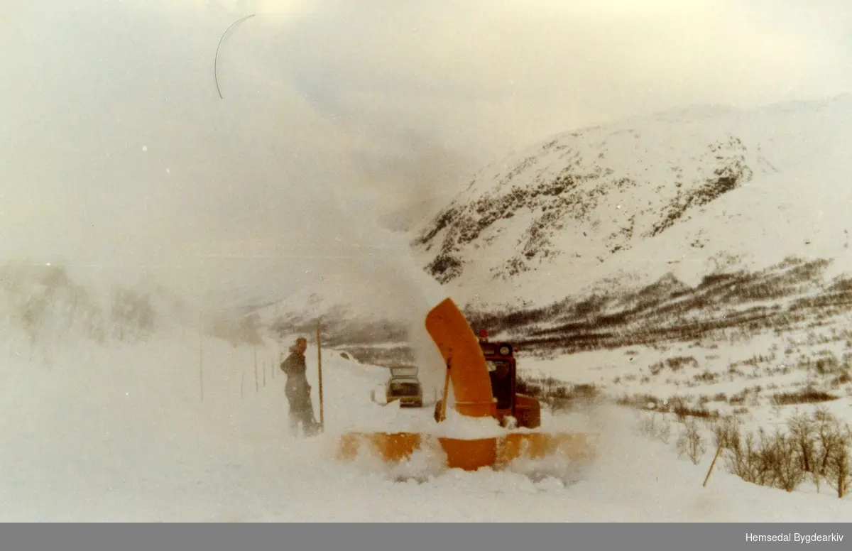 Ny fres skal i arbeid på Hemsedalsfjellet i 1967.