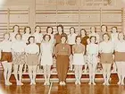 Husmodersgymnastik, gruppbild.
Vasaskolans gymnastiksal.