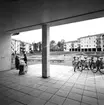 Bostadsområde. Lekande barn.
Baronbackarna, Örebro.
Arkitekt Alm
Ekholm & White