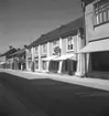 Bostadshus och affärsbyggnader. Kungsgatan 40, Lindesberg.
juli - augusti 1955.