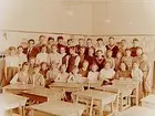 Almby Östra skola, klassrumsinteriör, 36 skolbarn med lärare Bengt Brodin, klass 6Ll, sal 2.