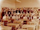 Olaus Petriskolan, klassrumsinteriör, klass 6Aa, sal 13.
33 skolbarn och lärarinna fru Monica Tillhed.