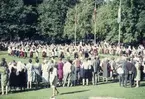 Folkdans och spelmansstämma i Örebro 16-19 juli 1965 i samband med Örebros 700 årsjubileum.
Massuppvisning på Eyravallen.