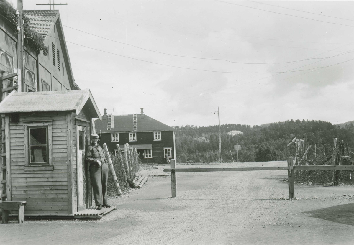 Portvakt i Fagerlia etter 8. mai 1945.