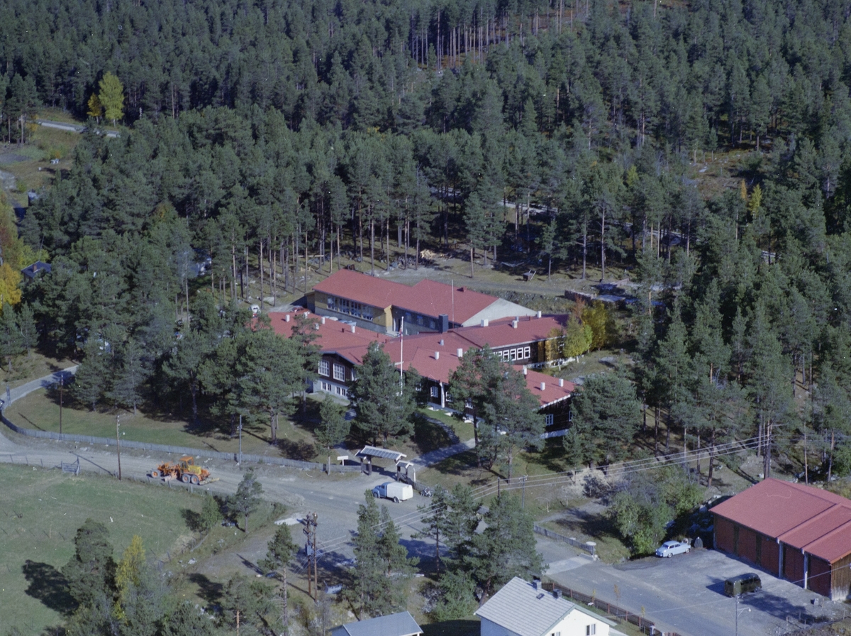 Flyfoto, bebyggelse, Heimevernskolen, Dombås