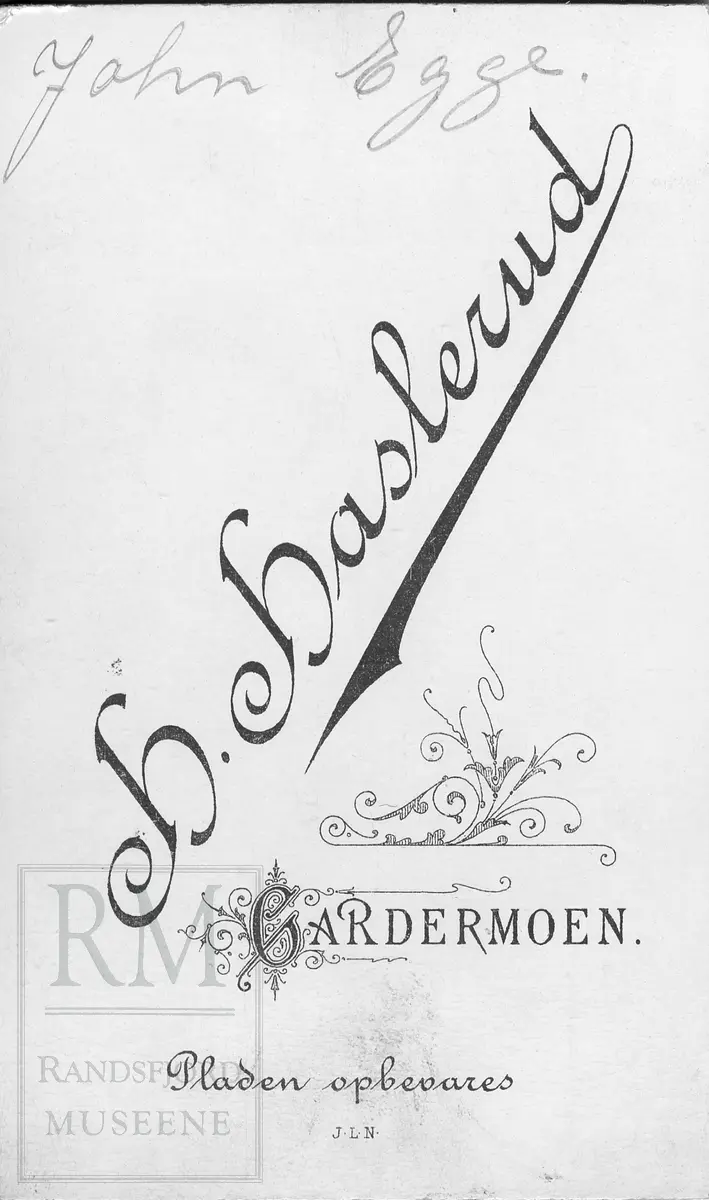 Portrett av John Egge i uniform