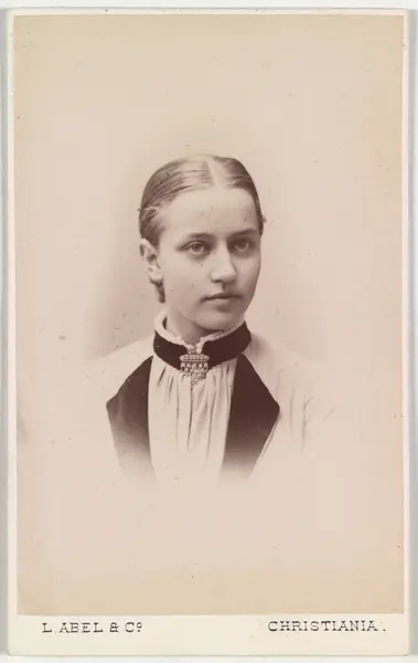 Portrett av Thora Hals.