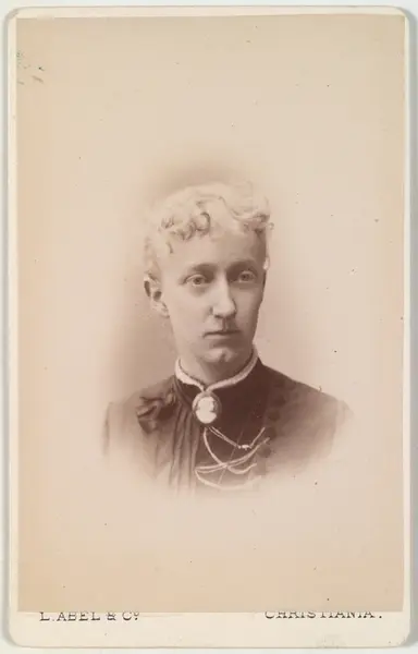 Portrett av ukjent kvinne.