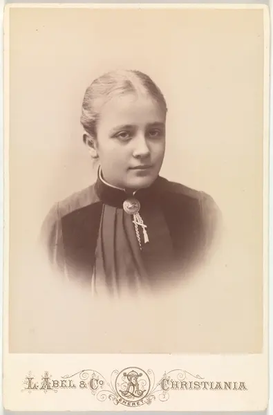 Portrett av Elise Mathiesen.