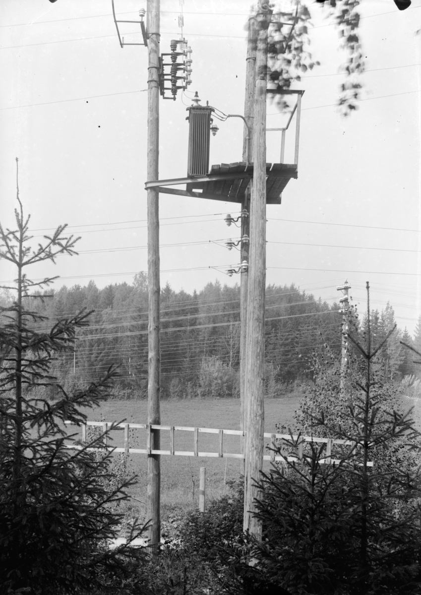 Transformatormast, stige, Skraastad i Vang. Hamar Vang og Furnes kommunale kraftselskap.