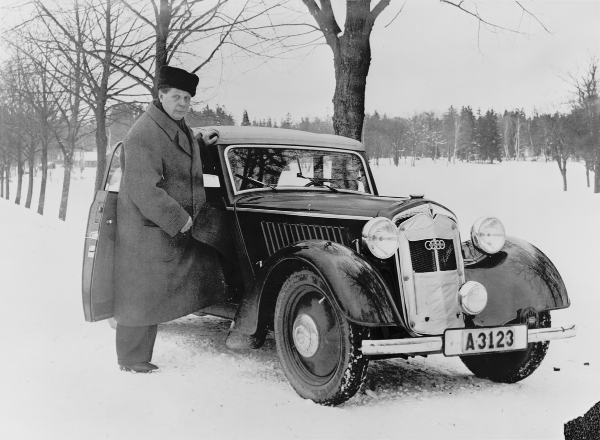 Bil. Märke: Auto Union-DKW. Registreringsnummer: A 3123