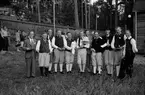 Pristagare vid spelmanstävling i Granebergsparken, Sunnersta, Uppsala augusti 1945