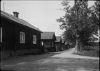 Bruksgata med arbetarbostäder vid Carlholms Bruk.