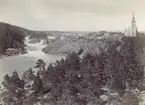 Trollhättan. Göta Älv. Vattenfall med kyrka i bakgrunden.