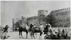 Murarna omkring gamla staden, Baku.
Bilden ingår i två stora fotoalbum efter direktör Karl Wilhelm Hagelin som arbetade länge vid Nobels oljeanläggningar i Baku.