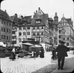 Skioptikonbild med motiv från torget i Nürnberg.
Bilden har förvarats i kartong märkt: Resan 1907. Nürnberg 11. 26. Text på bild: 