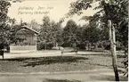 Parti från Planteringsförbundets park med paviljongen.