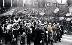 Mössebergs Musikkår 1 Maj 1939 Scheelegatan. Första raden: Flöjt vet ej men han kallades 