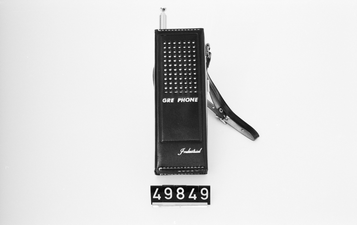 PR-radio, kanal 29.750 27-Mhz bandet. Med läderfodral och originalkartong.