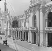 Skioptikonbild med motiv från Paris. Esplanade des Invalides vid världsutställningen Exposition Universelle, 1900.
Bilden har förvarats i kartong märkt: ?