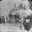 Skioptikonbild med motiv från världsutställningen i Paris, 1900. Palais des Mines.
Bilden har förvarats i kartong märkt: ?