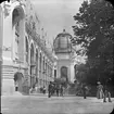 Skioptikonbild med motiv från världsutställningen i Paris, 1900.
Bilden har förvarats i kartong märkt: ?