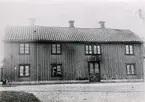 Kv. Plåtslagaren, Granska huset 