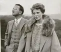 Amélia Earhart, första kvinnliga soloflygaren över Atlanten. Här tillsammans med sin make, bokförläggaren Putman.