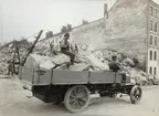 16-21 hk, 4 cyl. Daimler lastvagn för 5000 kg belastning. Levererad till Byggnadsbolaget Manhem, Stockholm 1904.