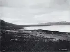 Vy över Pessinenjokk och Torneträsk. Foto vann pris vid Svenska Turistföreningens Fotografiska pristävlan 1902.