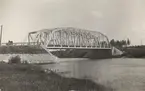 Järn- och landsvägsbron över Stryckån vid Morjärv.