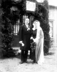 Bröllop i Sulevad påskafton 1920 vid det nybyggda bostadshuset. David Johansson från Valeberg och Gerda Nilsson från Sulevad.