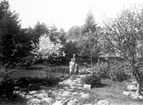 Alphems arboretum, Frans Johan Gegerfelt med dottern Ingeborg och dotterdottern Britta.