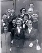 Fritz och Ethel Carlssons syfabrik, Kättilstorp 1956. Främre raden från vänster: Fru Henriksson, Ragna Axelsson, Ännagården, (Spelaregården) Yllestad, Ethel Carlsson, Kättilstorp. Mellanraden från vänster: Henriksson (resande?), Karin Sandahl, Kättilstorp, Ingeborg Granlund, Badene, Yllestad, Gerda Wallin, Gunnabo, Yllestad. Bakre raden från vänster: Maj Karlsson, Långebacke, Yllestad, Anna-Stina Svensson, Kättilstorp, Dagmar Dahl, Kättilstorp, Karl Gustavsson, Kättilstorp, Fritz Carlsson, Kättilstorp.