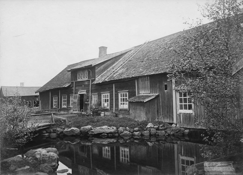 Oljeslageri i Holsby, Småland.