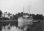 Göta Kanal. Ångbåten Venus vid Rödesund.