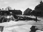 Bergssprängning vid Pantbanken på Götgatan i Stockholm 1909. Bild från tidskriften Hemmets bildmaterial.