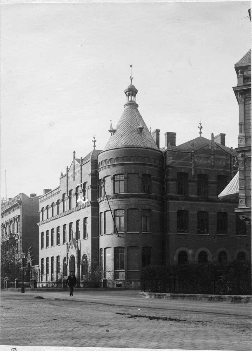 Kjellbergska flickskolan i Göteborg 1906. Bild från tidskriften Hemmets bildmaterial.