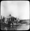 Skioptikonbild med motiv från Allmänna Konst- och Industriutställningen i Stockholm 1897.