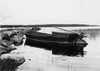 Huseby Bruk, Småland. Malmpråm för transport av malmen från upptagningsverket till stranden.