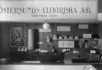 Bygge och bo-utställningen i Östersund 1929. Östersunds Elektriska AB:s demonstrationskök. Fabrikat och leverantörer finns i utställningskatalogen s. 16.