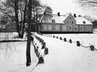 Gusums herrgård, uppförd mellan åren 1730-1731, restaurerad 1915.