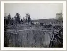 Dagöppningen i Bäckegrufvan (Bäckegruvan) sedd från sydväst 1922. Till höger syns laven över södra Bäckegrufvans schakt.